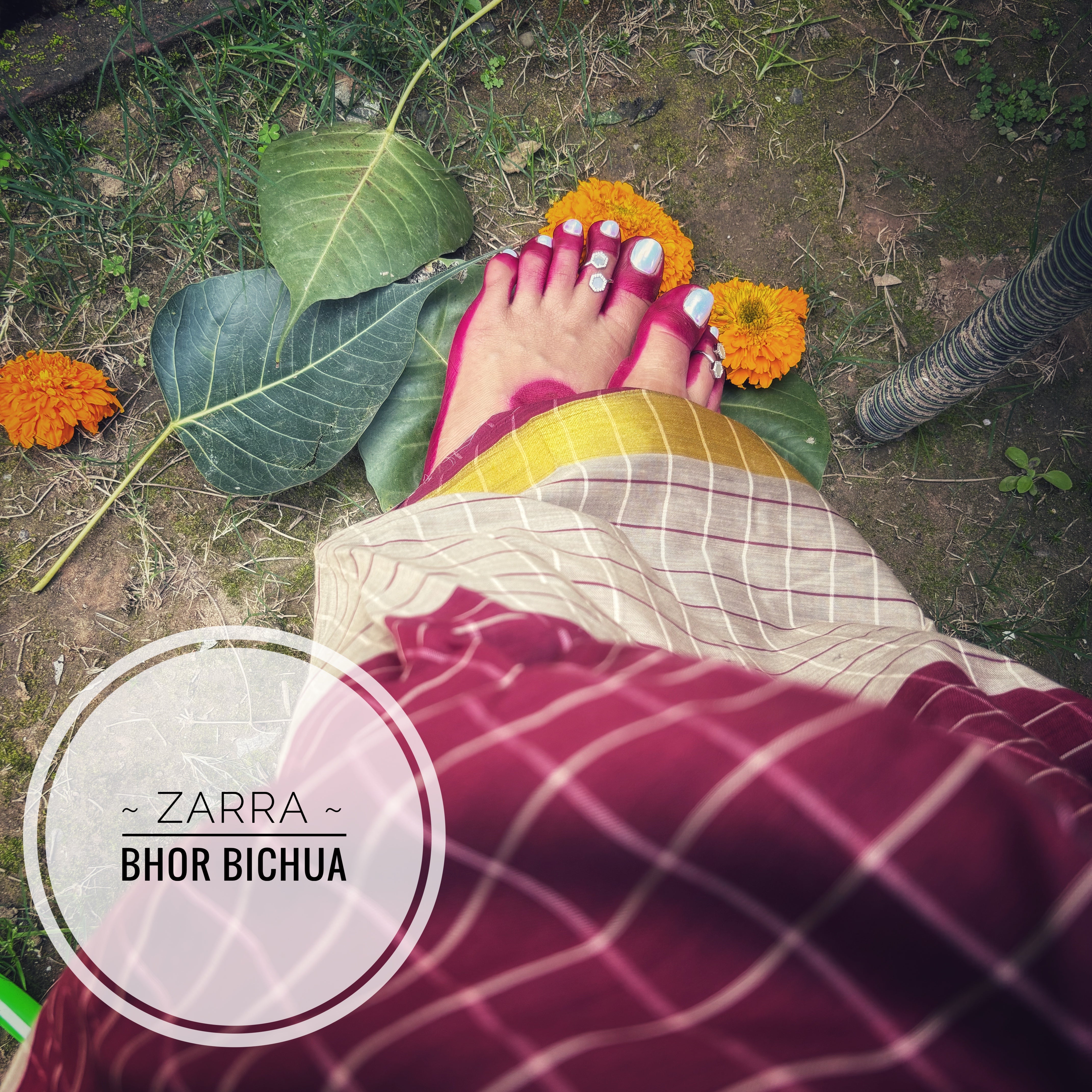 Bhor Bichua in Pure Silver with Mother of Pearl