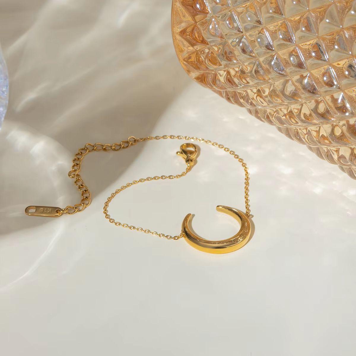 Half Moon Chand Bracelet – 18K Gold Plated | Stainless Steel | Waterproof & Anti-Tarnish