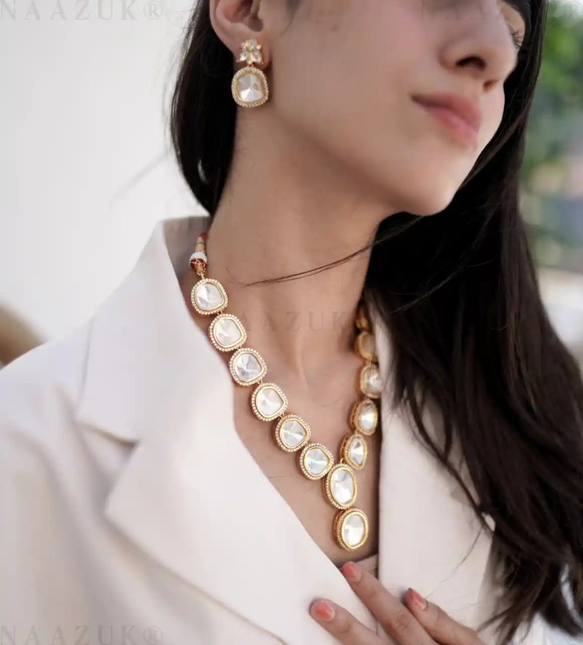 Amira long polki neckline