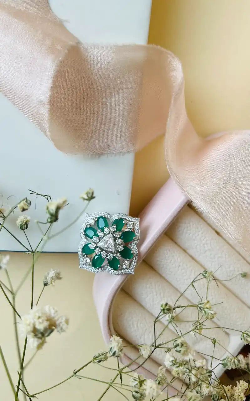 Queen Emerald Bridal Cocktail Ring – A Regal Statement of Love and Luxury