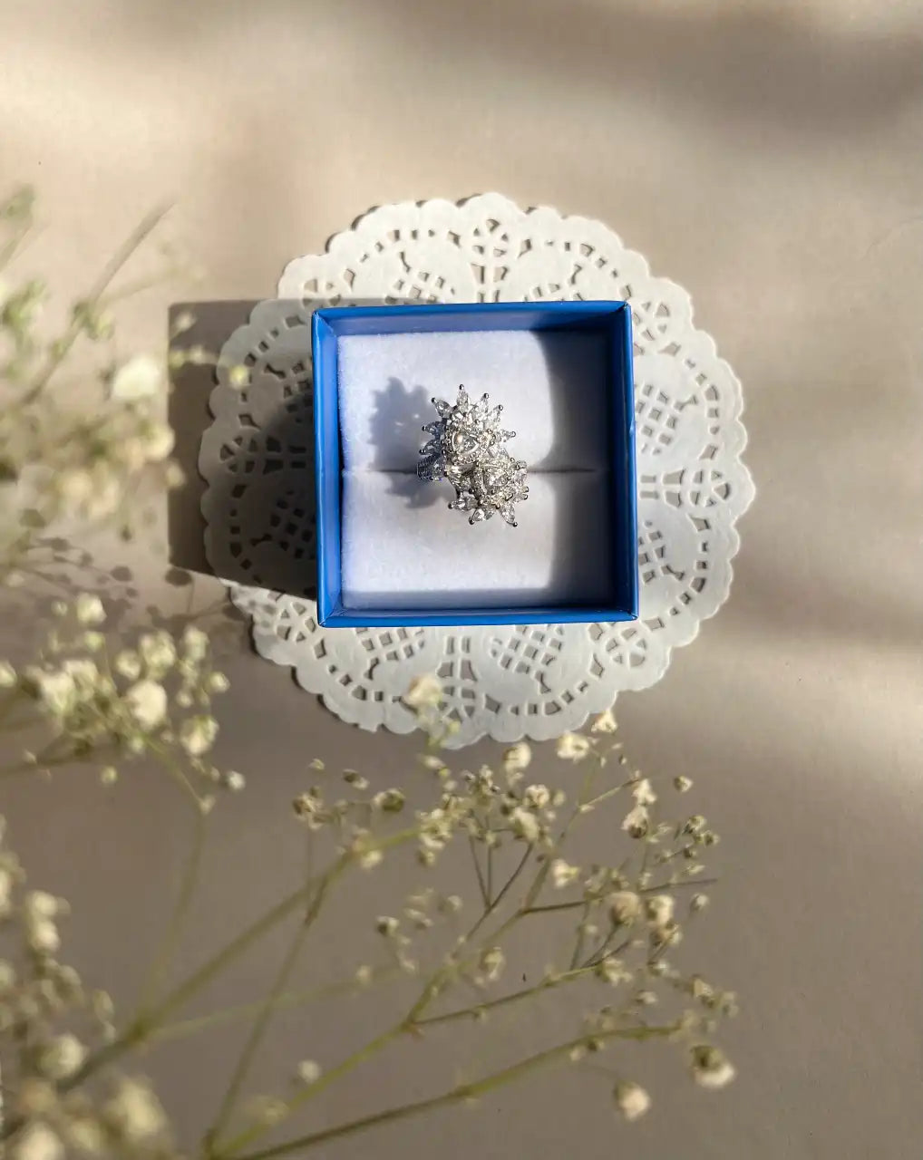 Primrose Ring – Three Roses Intertwined in Timeless Harmony