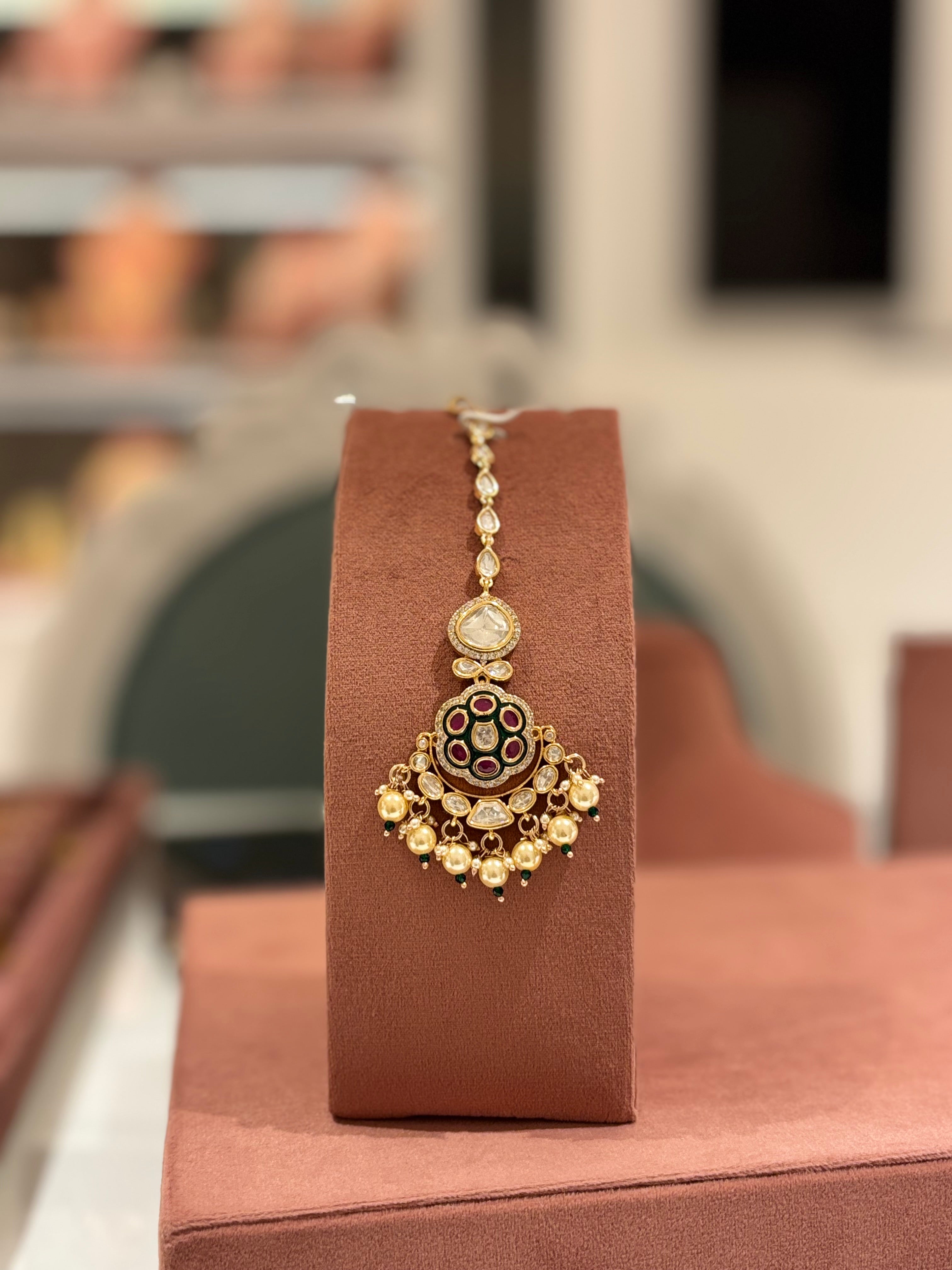 Rangrez Meenakari Maangtikka
