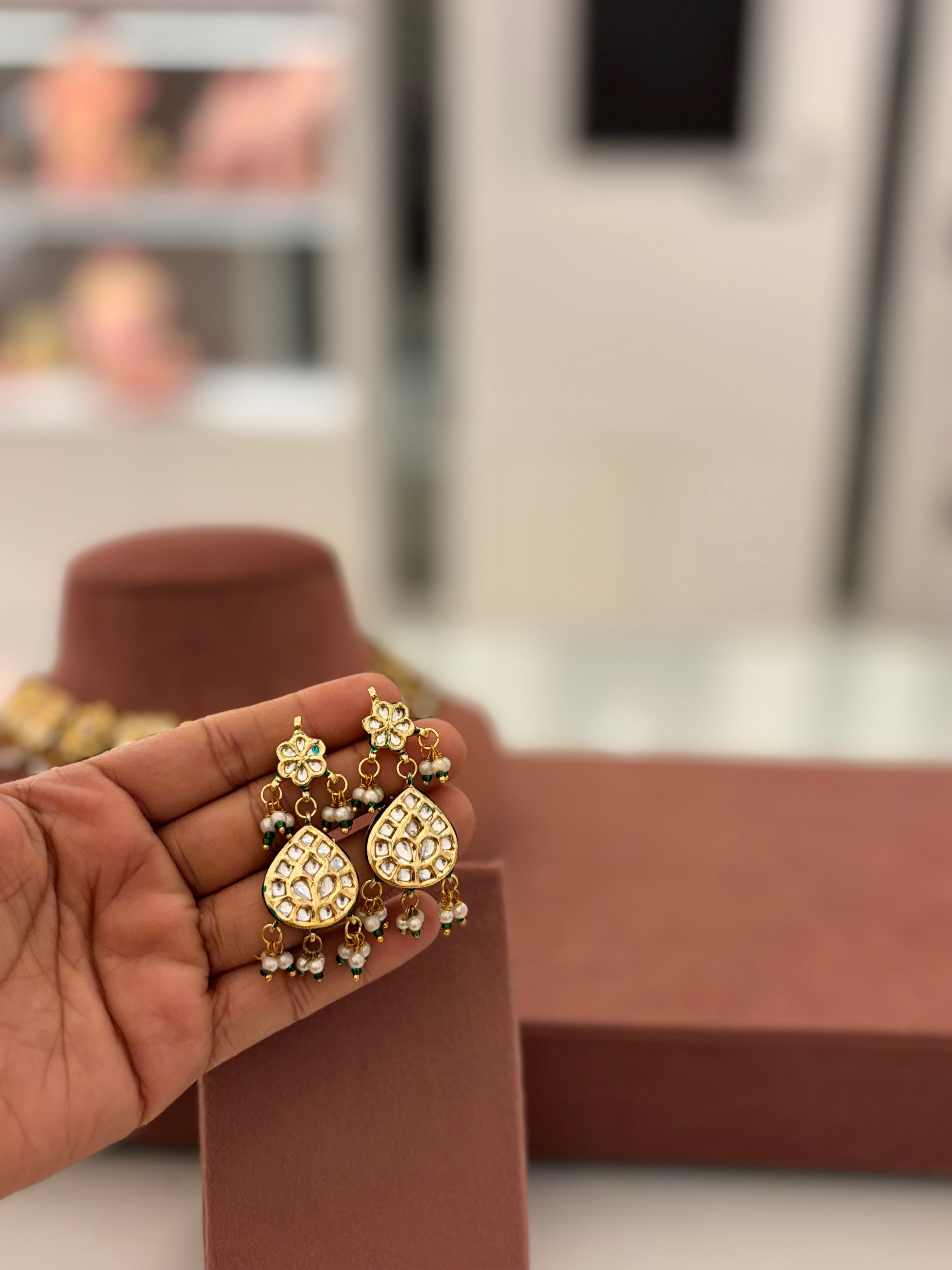 The Classic Kundan Choker