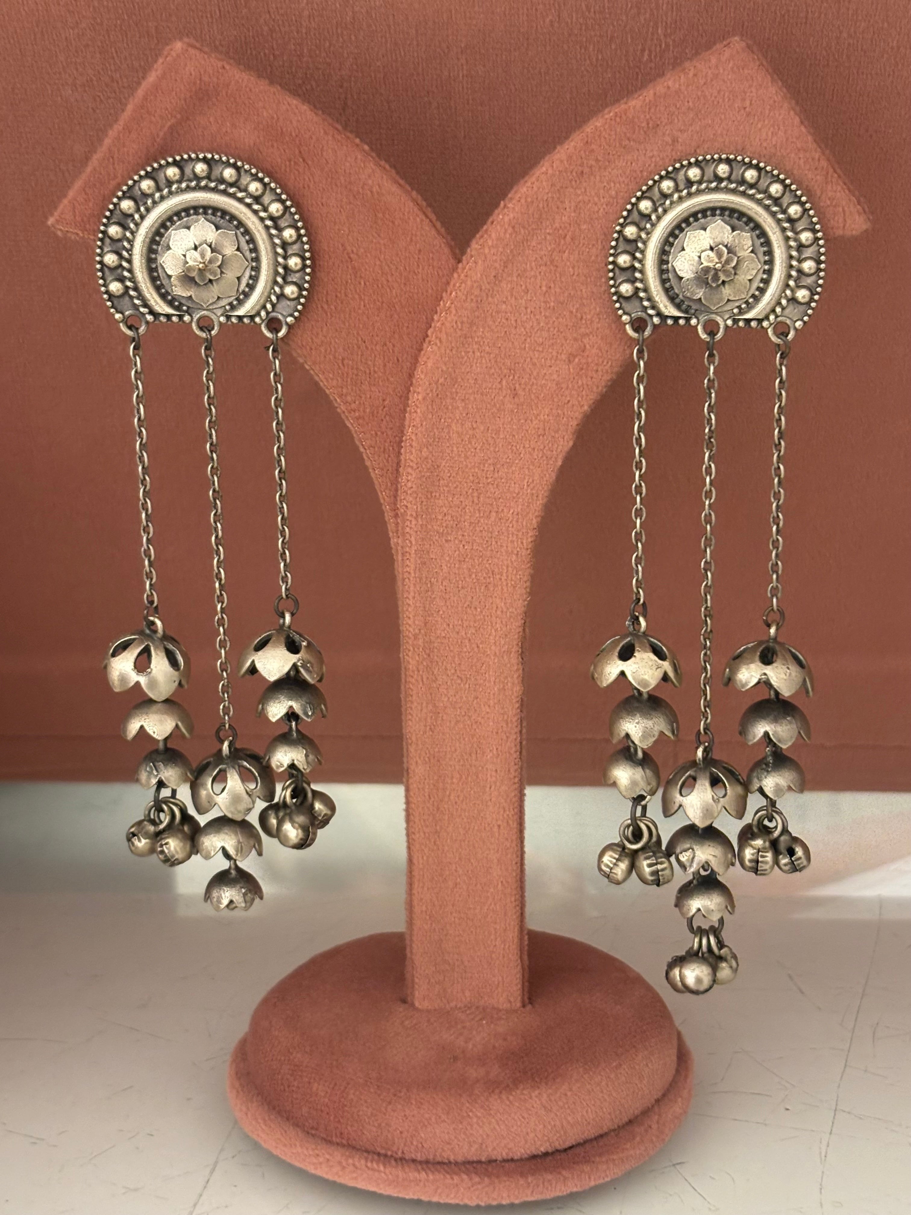 Nysa Sleek Silver Earrings