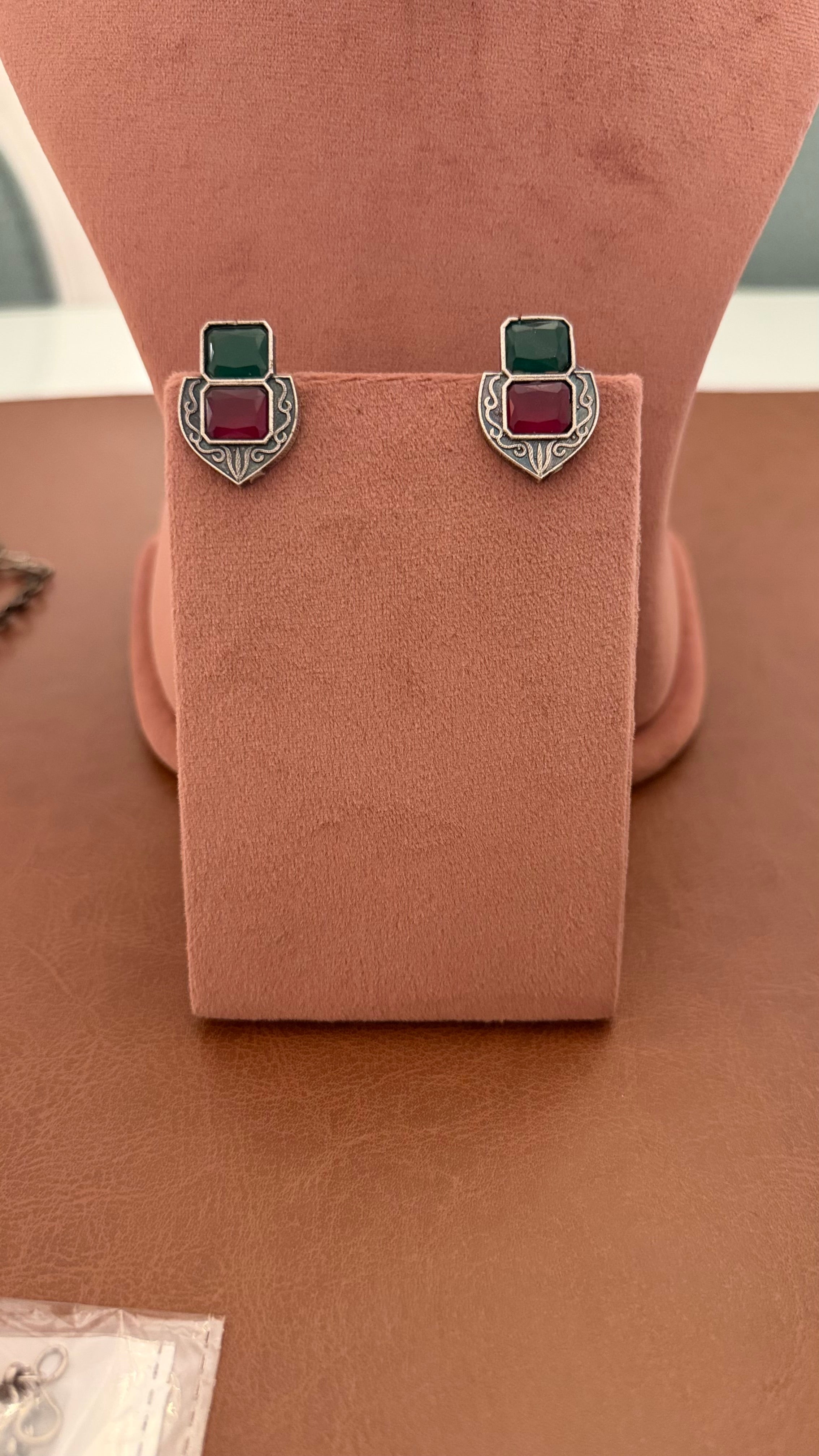 ✨ Navrangi Shyla Choker – Multicolour Stone Silver‑Finish Statement Necklace