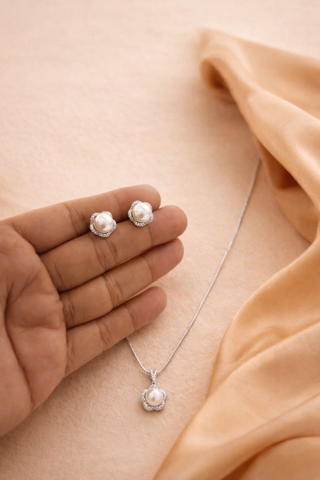 Lunara Pearl Grace Set – Pure Silver Studs & Pendant with Chain