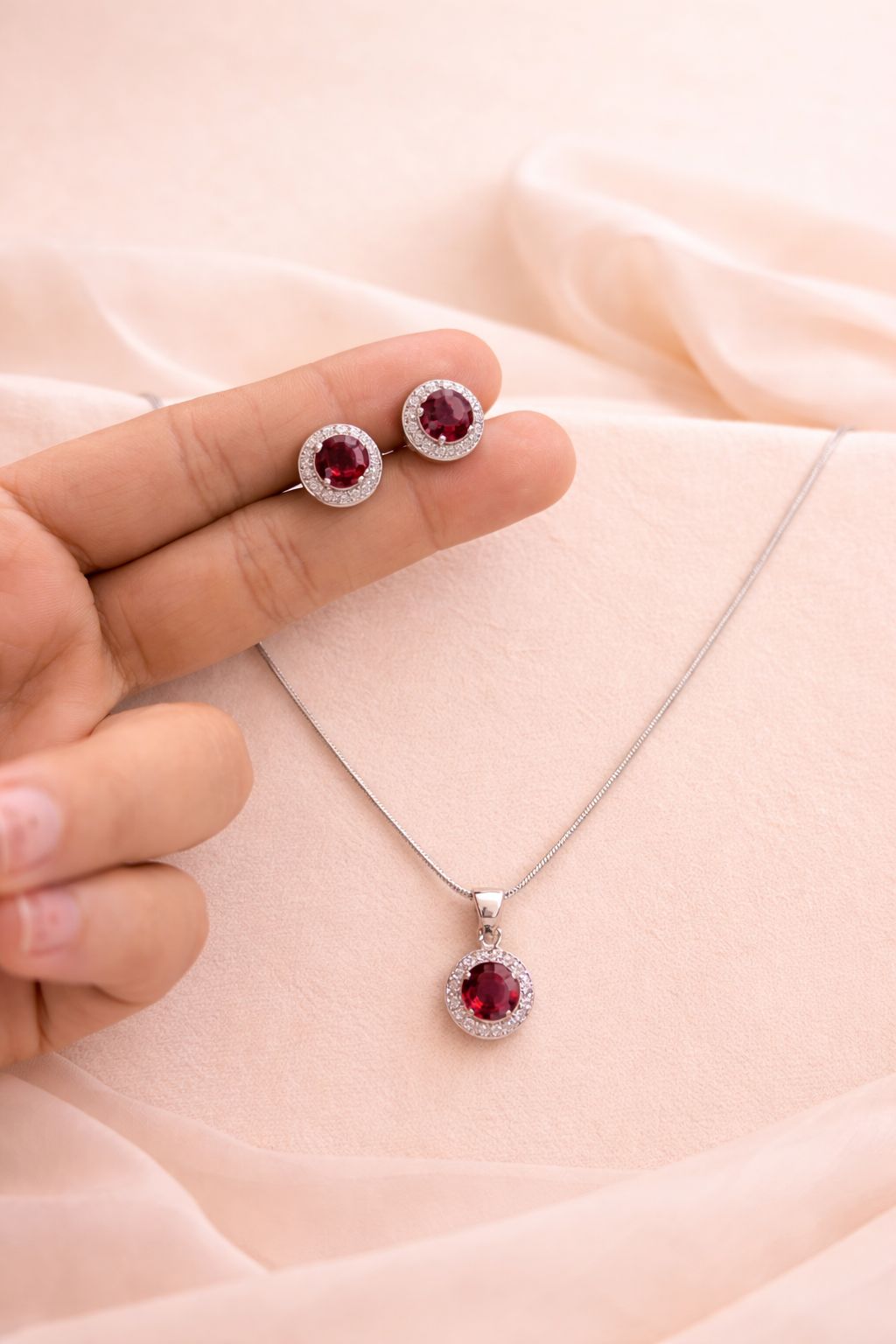 Diamora Crystal Radiance Set | Pure Silver Studs & Pendant witu chain