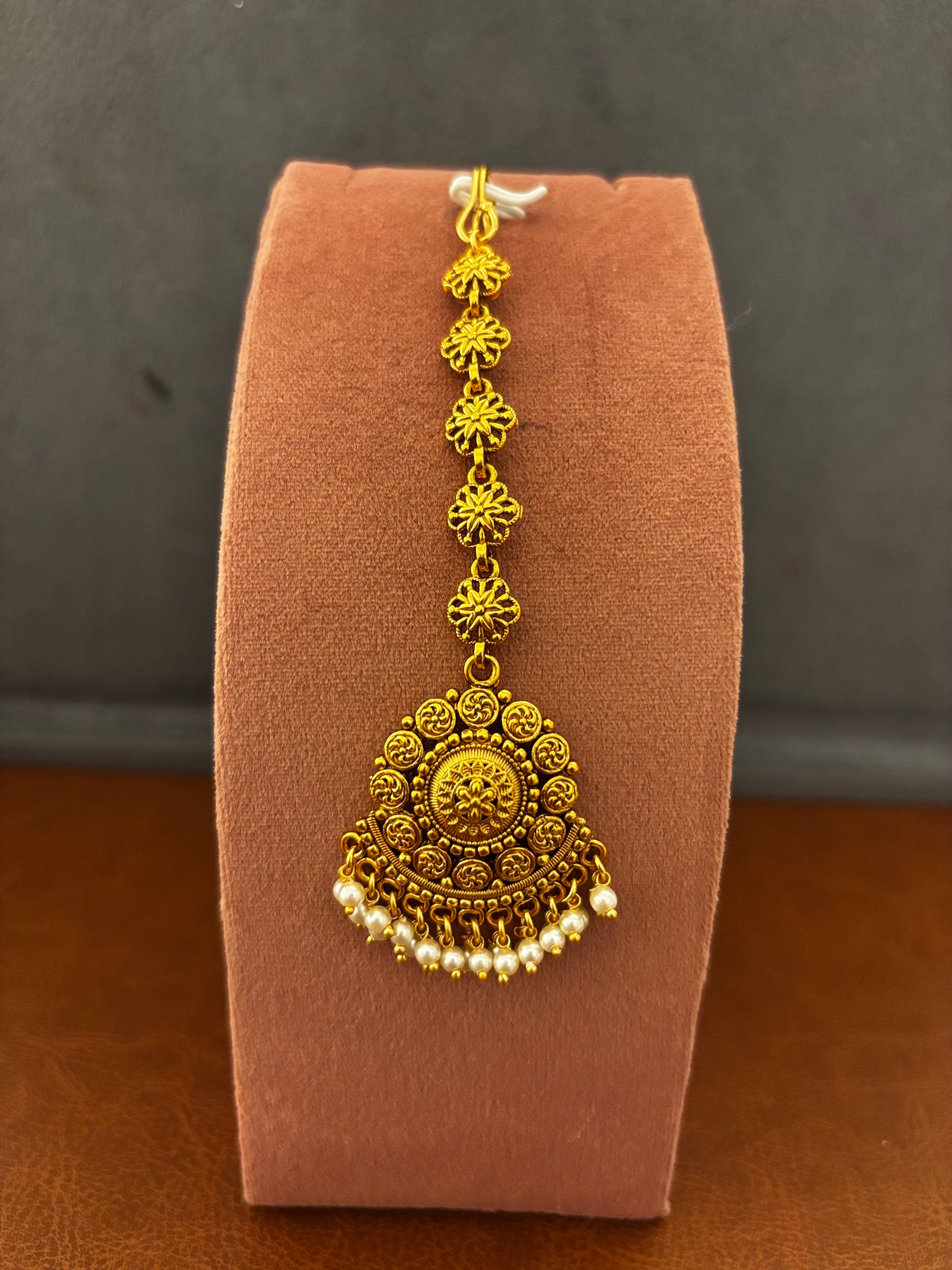 ✨ Suhani Mini Gold Tikka – Elegant Minimal Forehead Jewellery