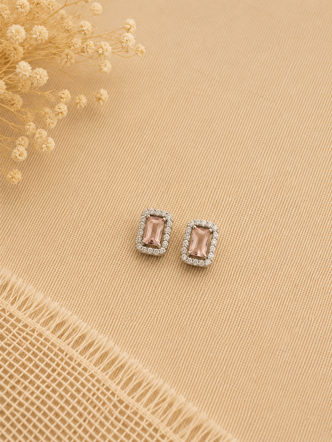 Halo 92.5 Silver Studs
