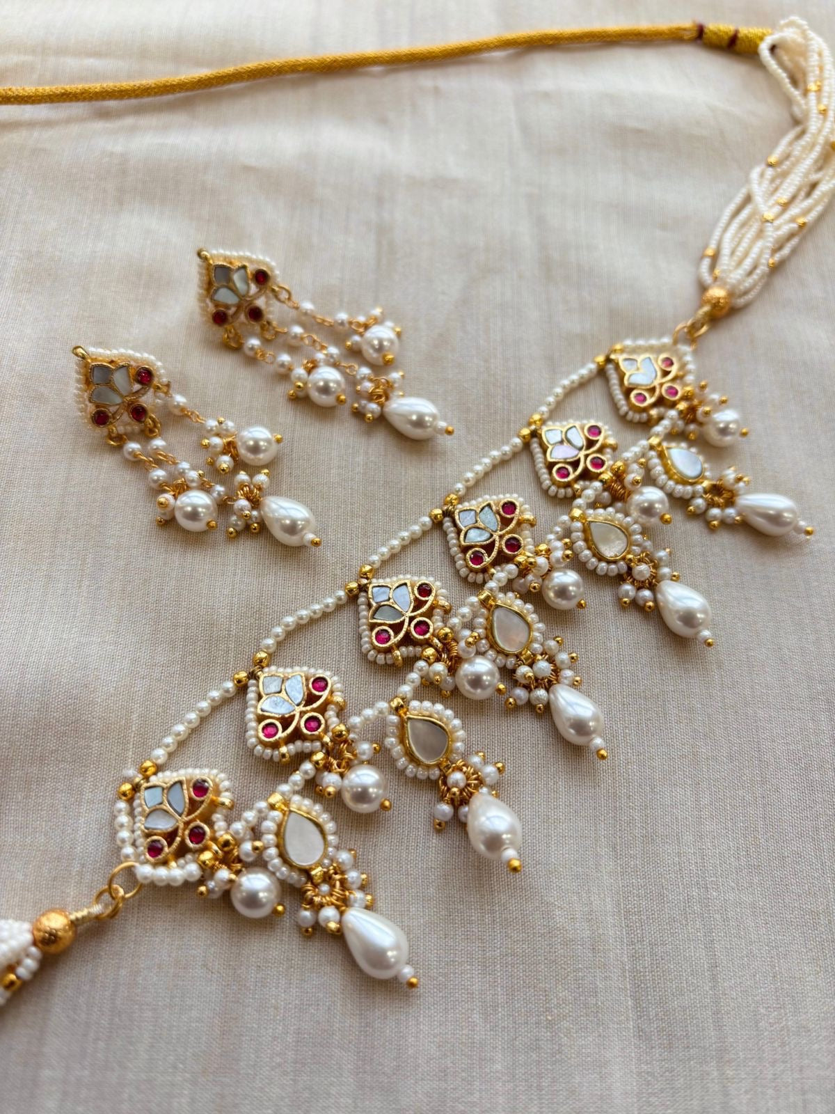 Rangrez Pearl Pachi Kundan Necklace Se