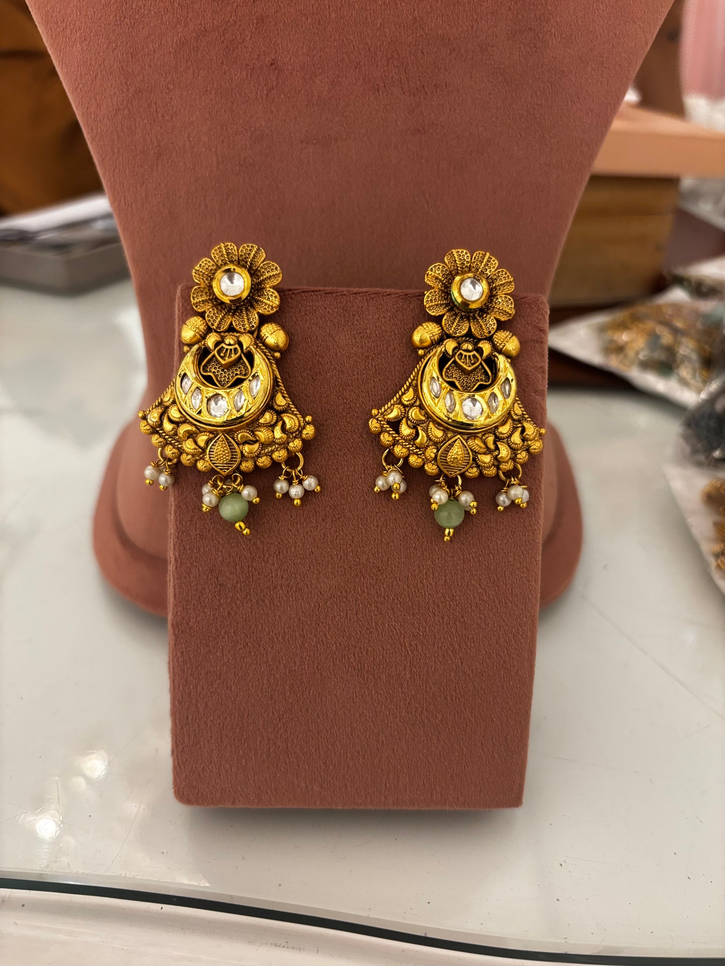 👑 HaritMoti RajHaar – Pearl & Jade Green Long Heritage Necklace