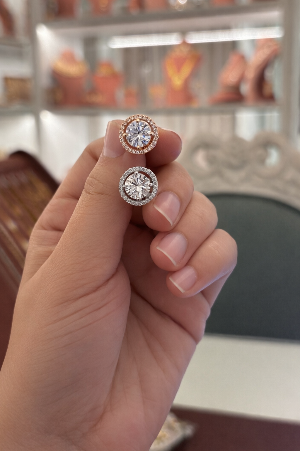 Elvara Solitaire Shine Studs – Classic Diamond‑Look Everyday Earrings