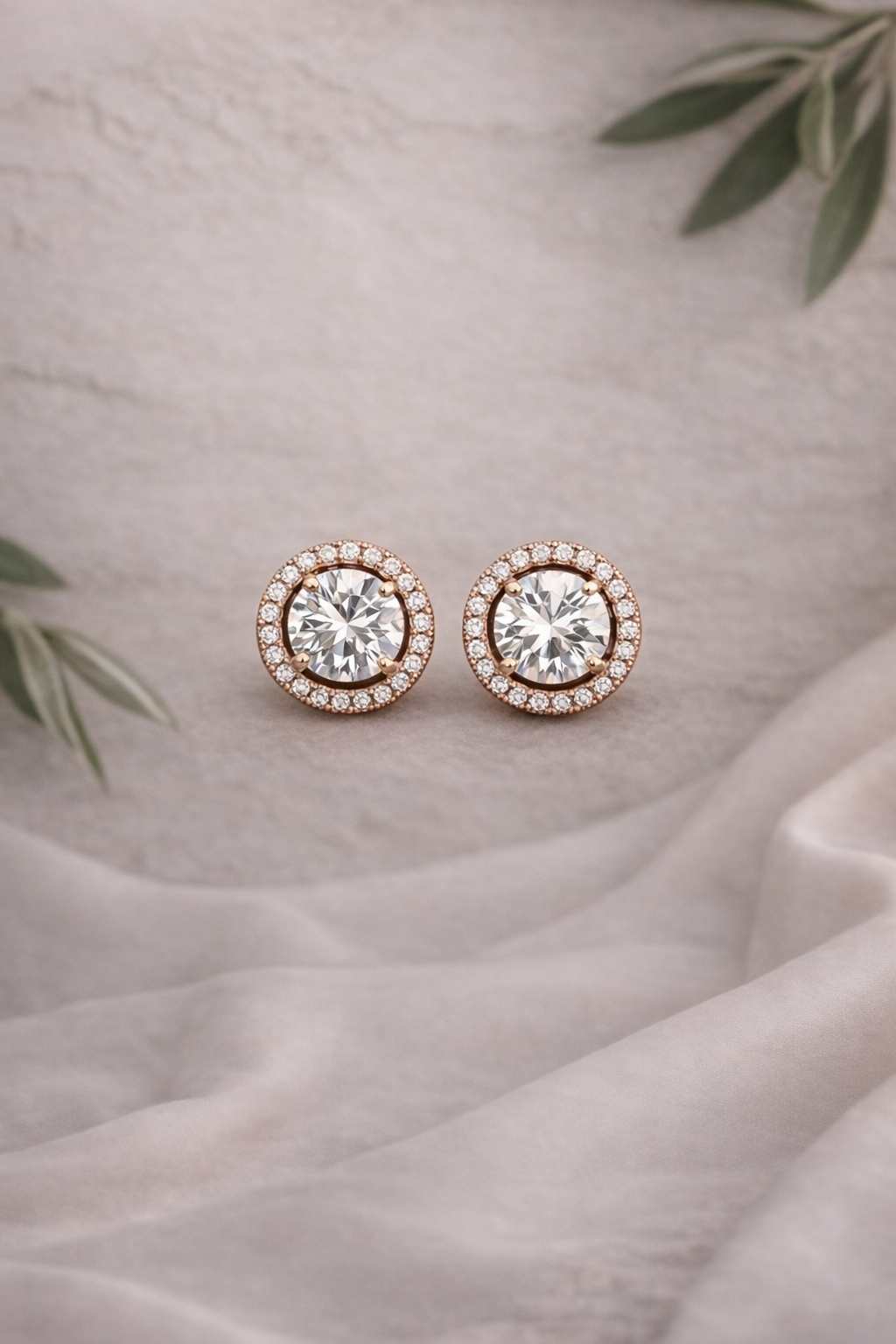 Elvara Solitaire Shine Studs – Classic Diamond‑Look Everyday Earrings