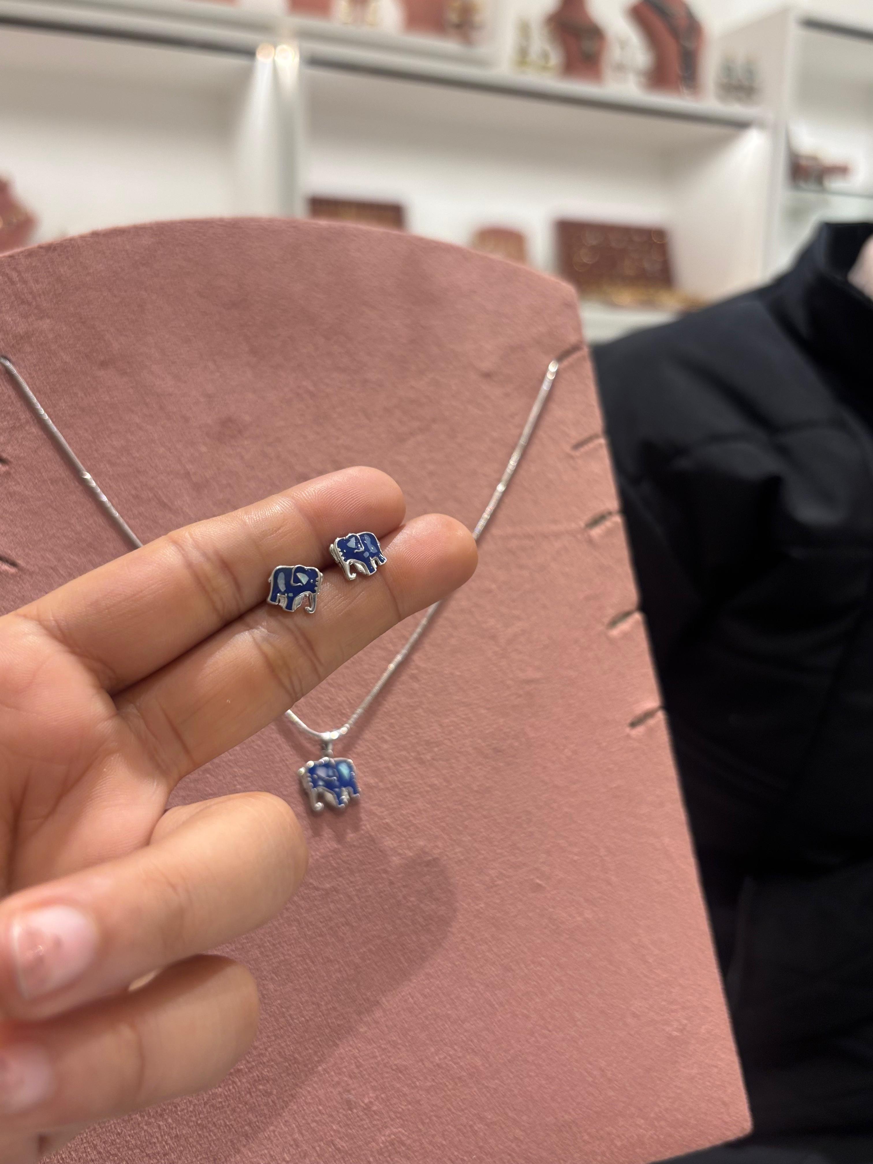 Avoria Green Pearl Set – Pure Silver Studs & Pendant with Chain