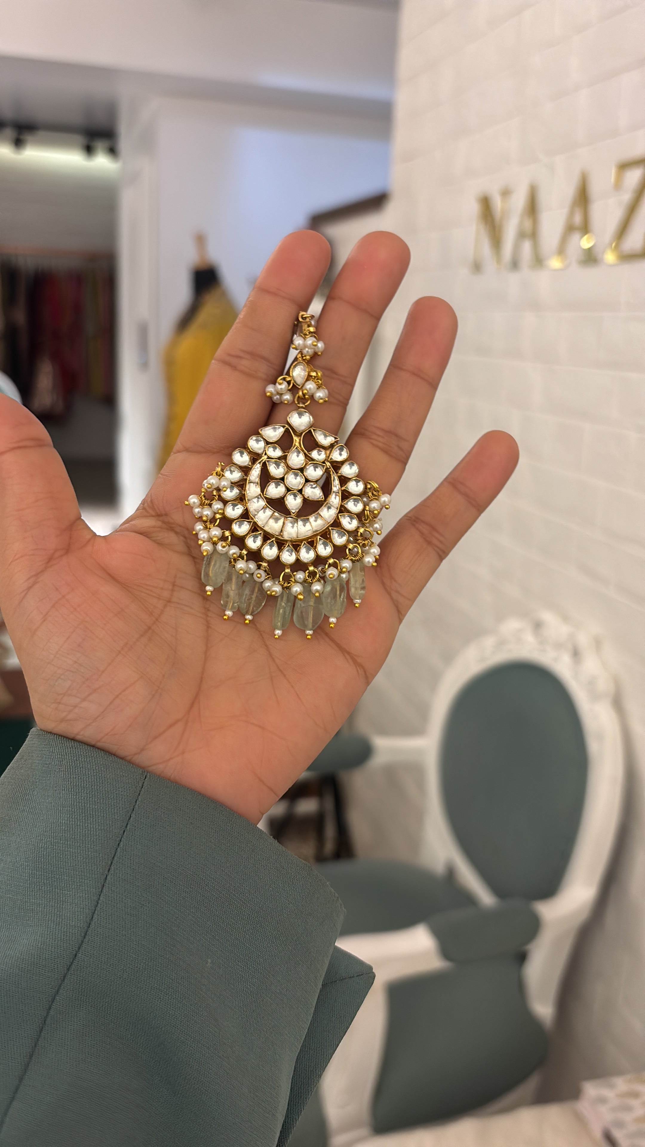 Zehra Kundan Maang Tikka