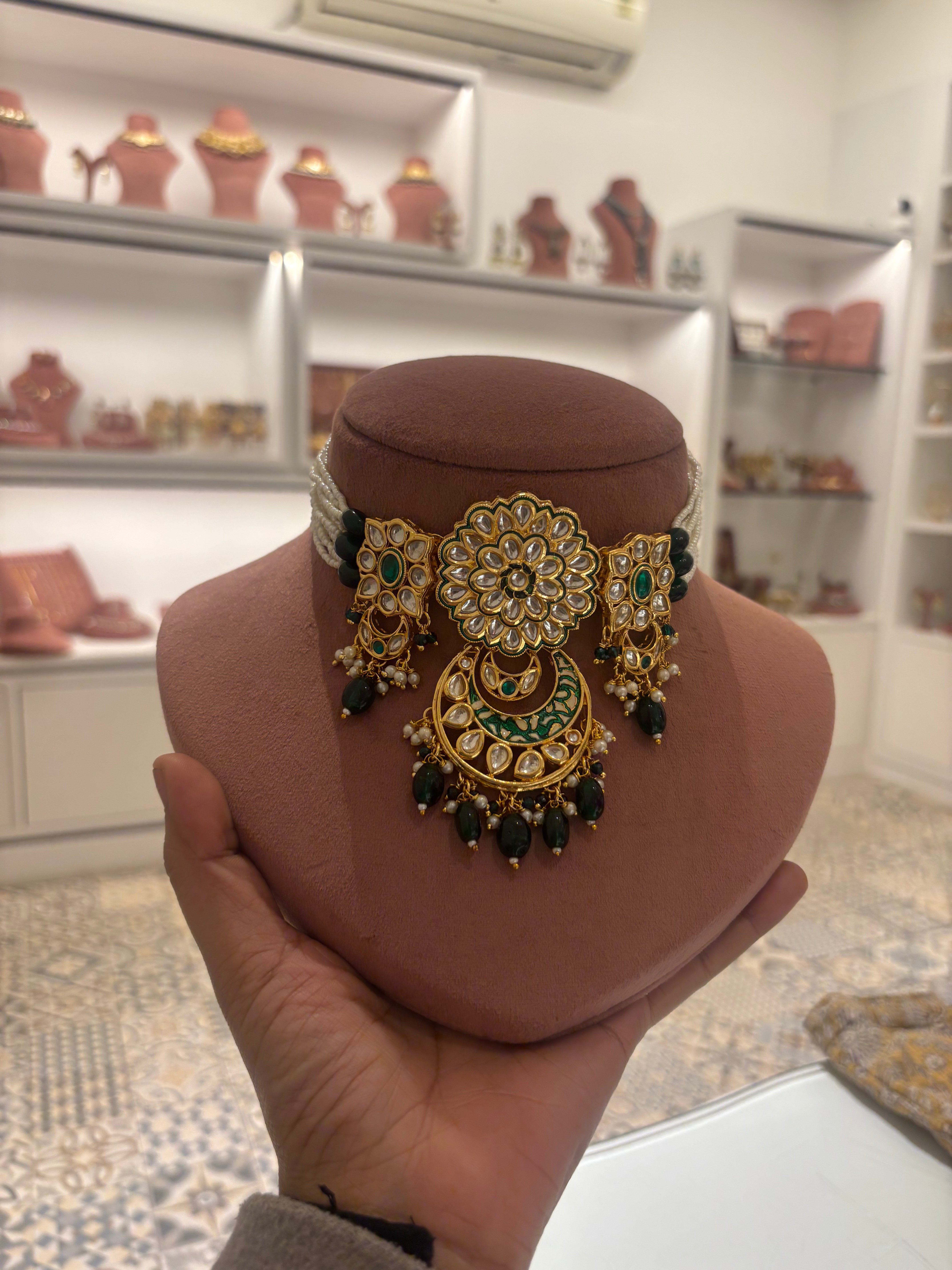 Aaranya Emerald Green Statement Choker Set