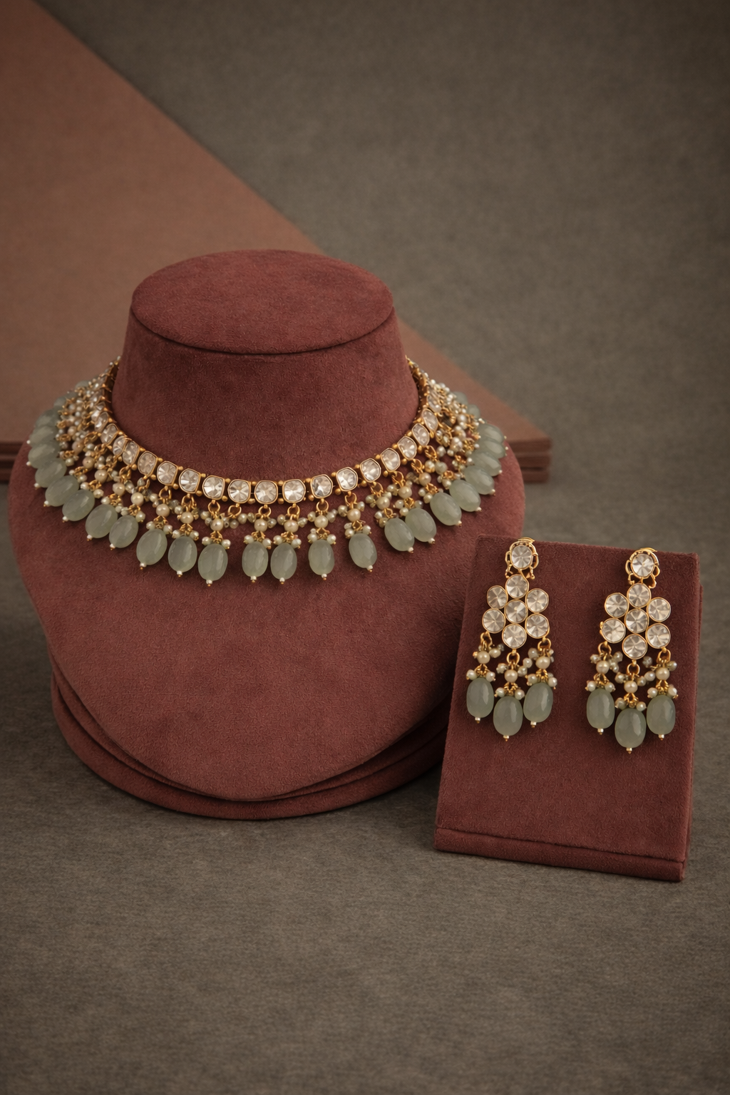 Ayla Minimal Polki Neckline Set