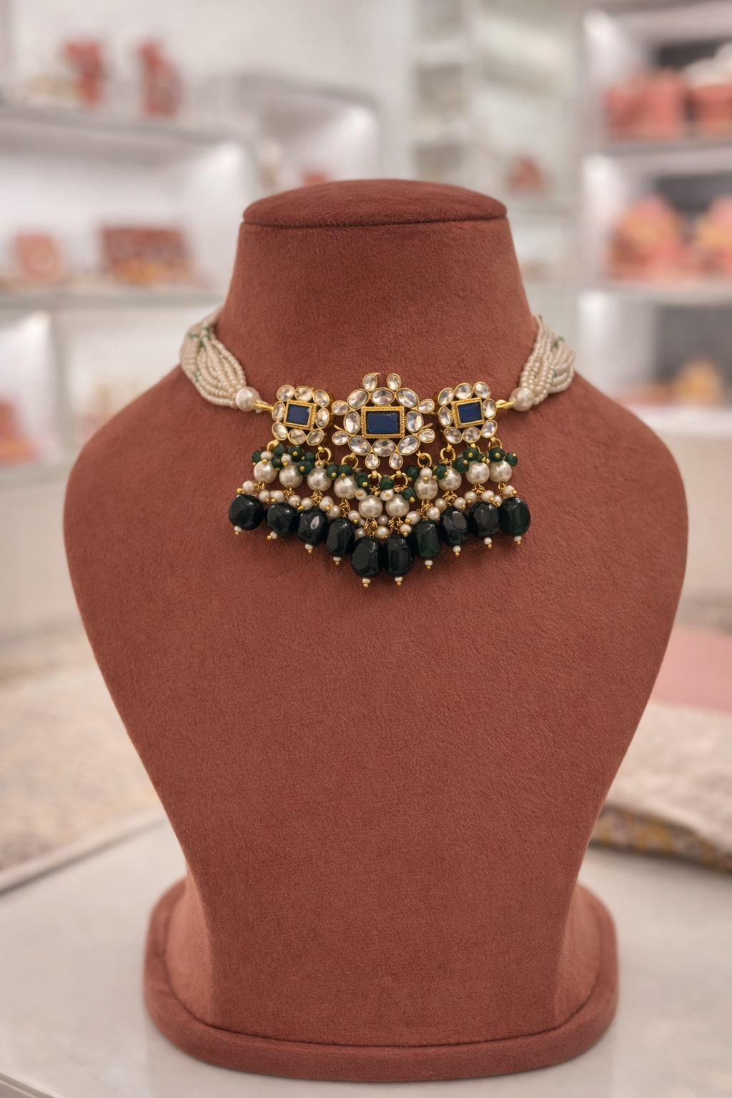 Amrohi Pachi Kundan Choker