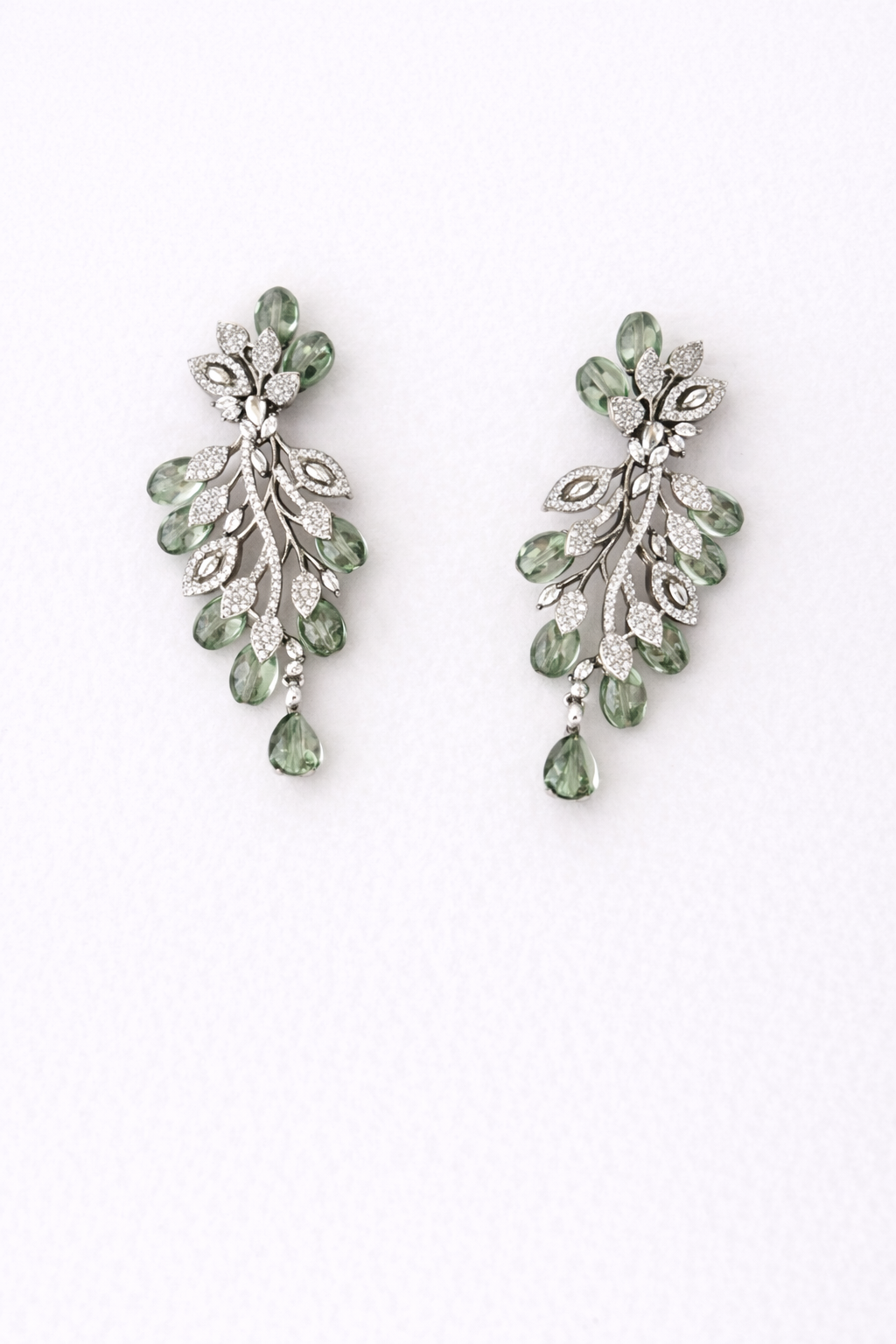 Velmira Luxe Drop Earrings – Premium Diamond‑Finish Statement Jewellery