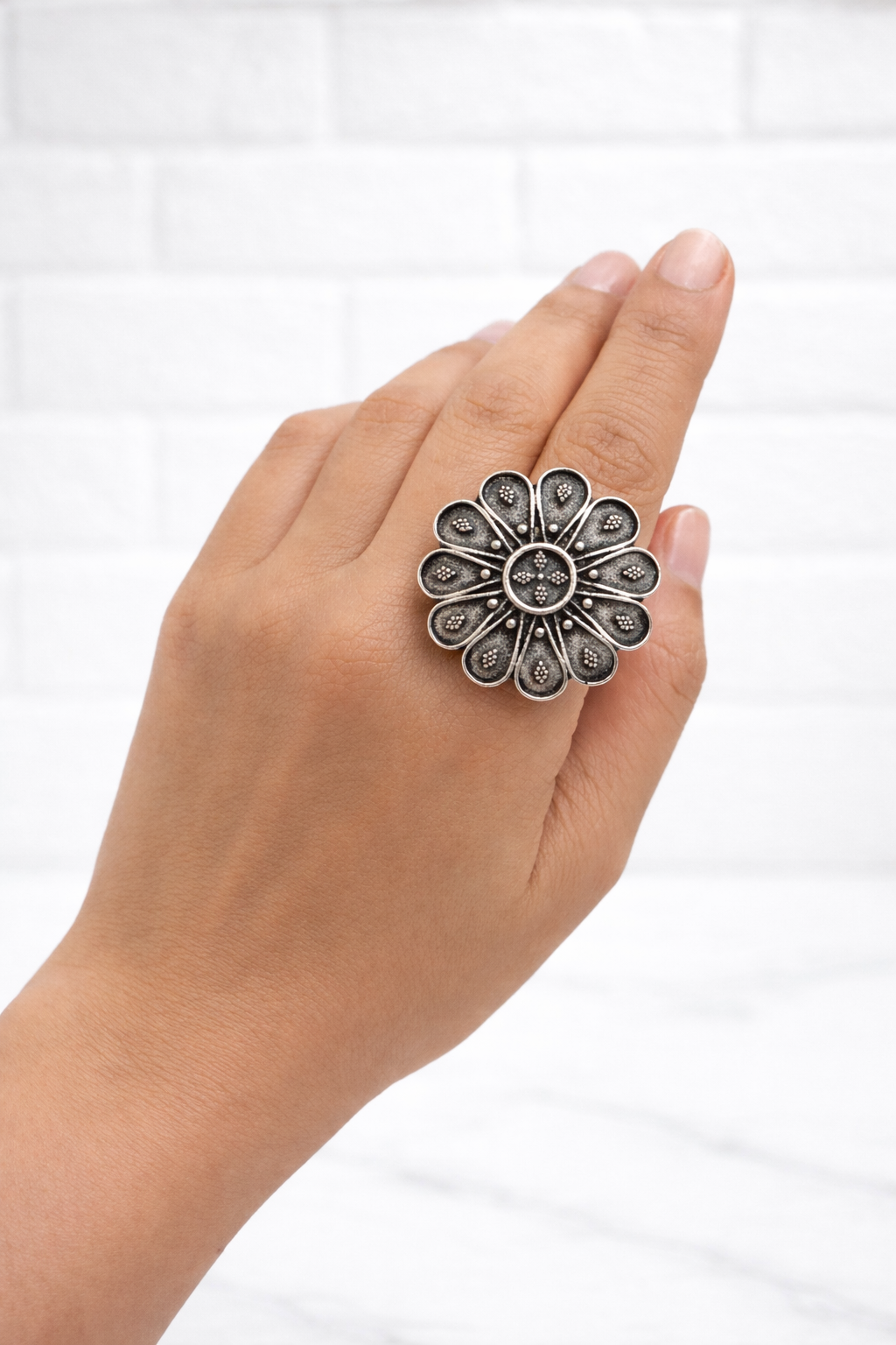 🌸 Elina Blossom Ring – Simple Floral Everyday Jewellery adjustable