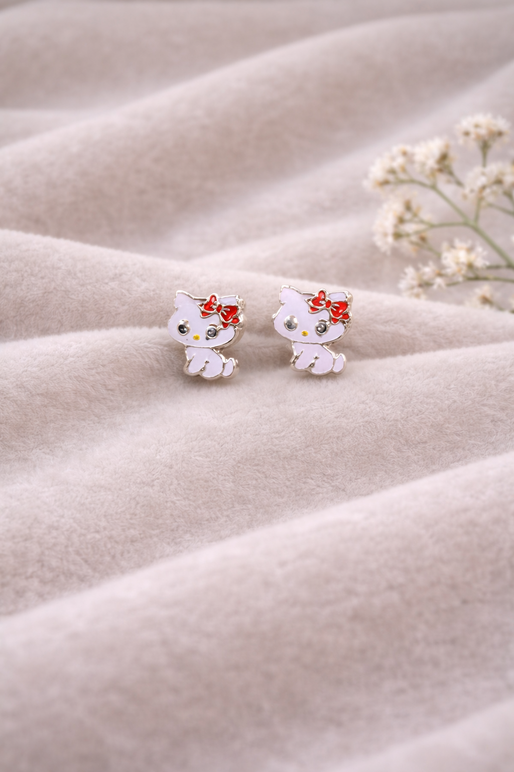 Tiny Kitty Silver Studs