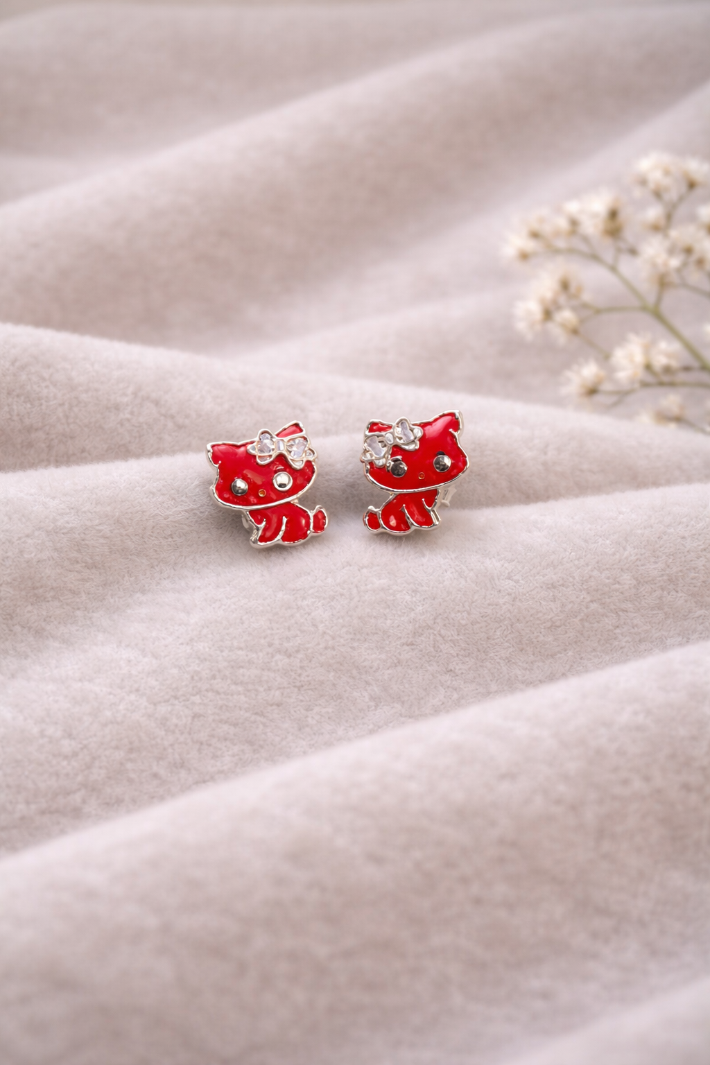 Tiny Kitty Silver Studs