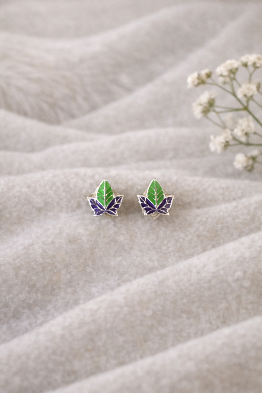 Leafy Silver Studs (92.5 Silver)