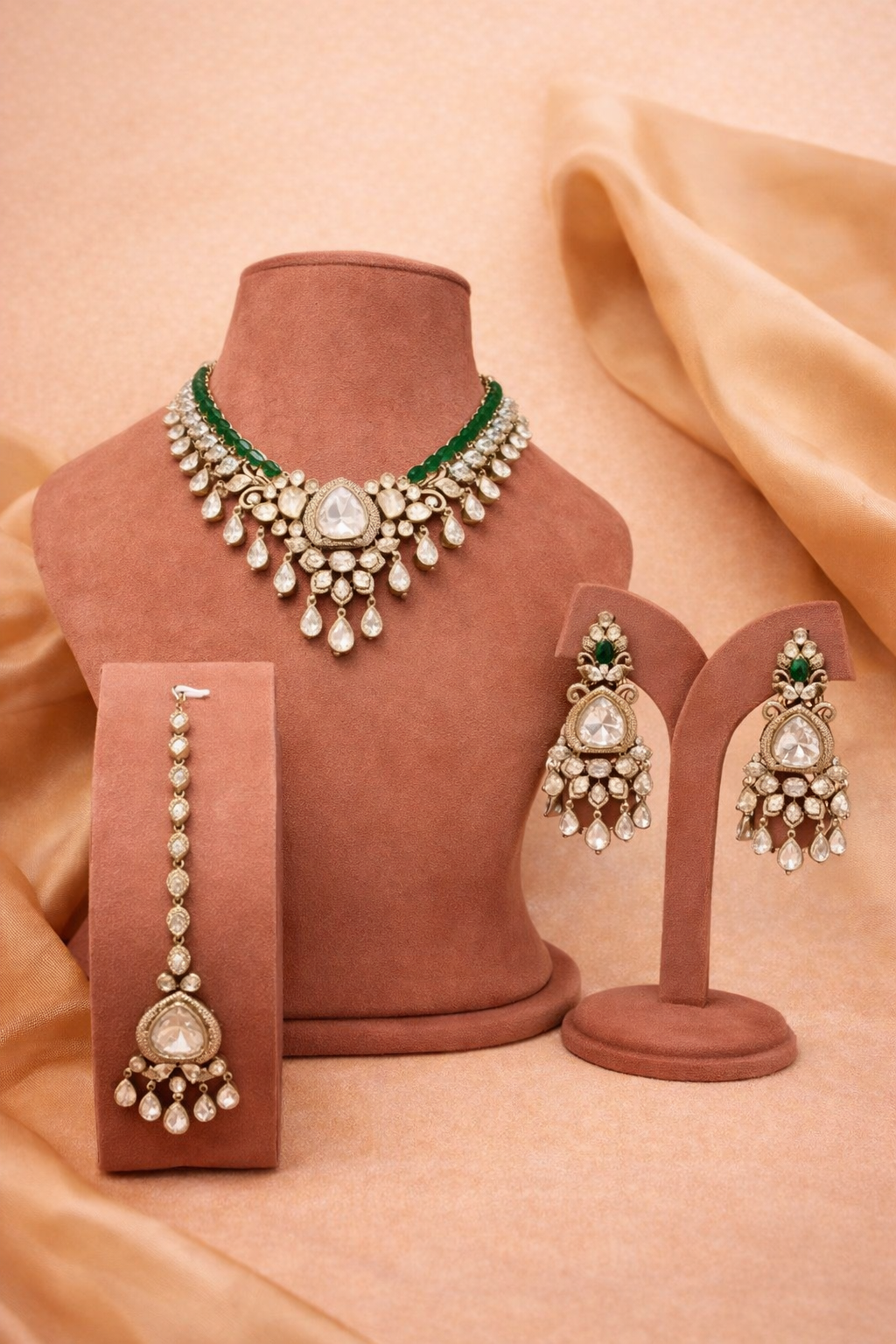 Saanjh Kundan Set with Maang tikka