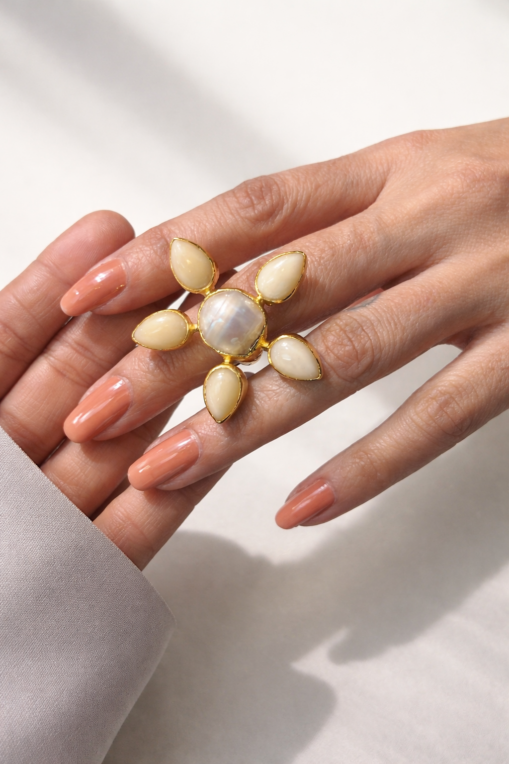 Baroque floral Ring: Adjustable