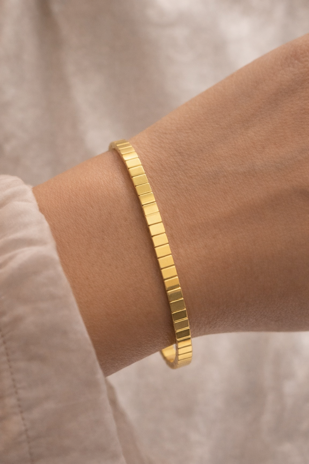 Silsila Line Bracelet
