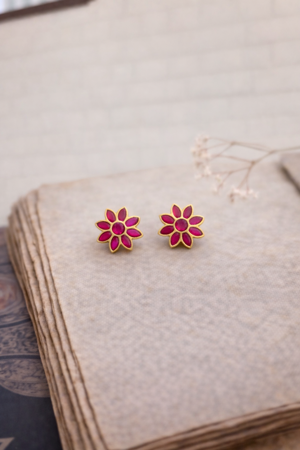 Gulnaar Noor Studs- 92.5 Silver