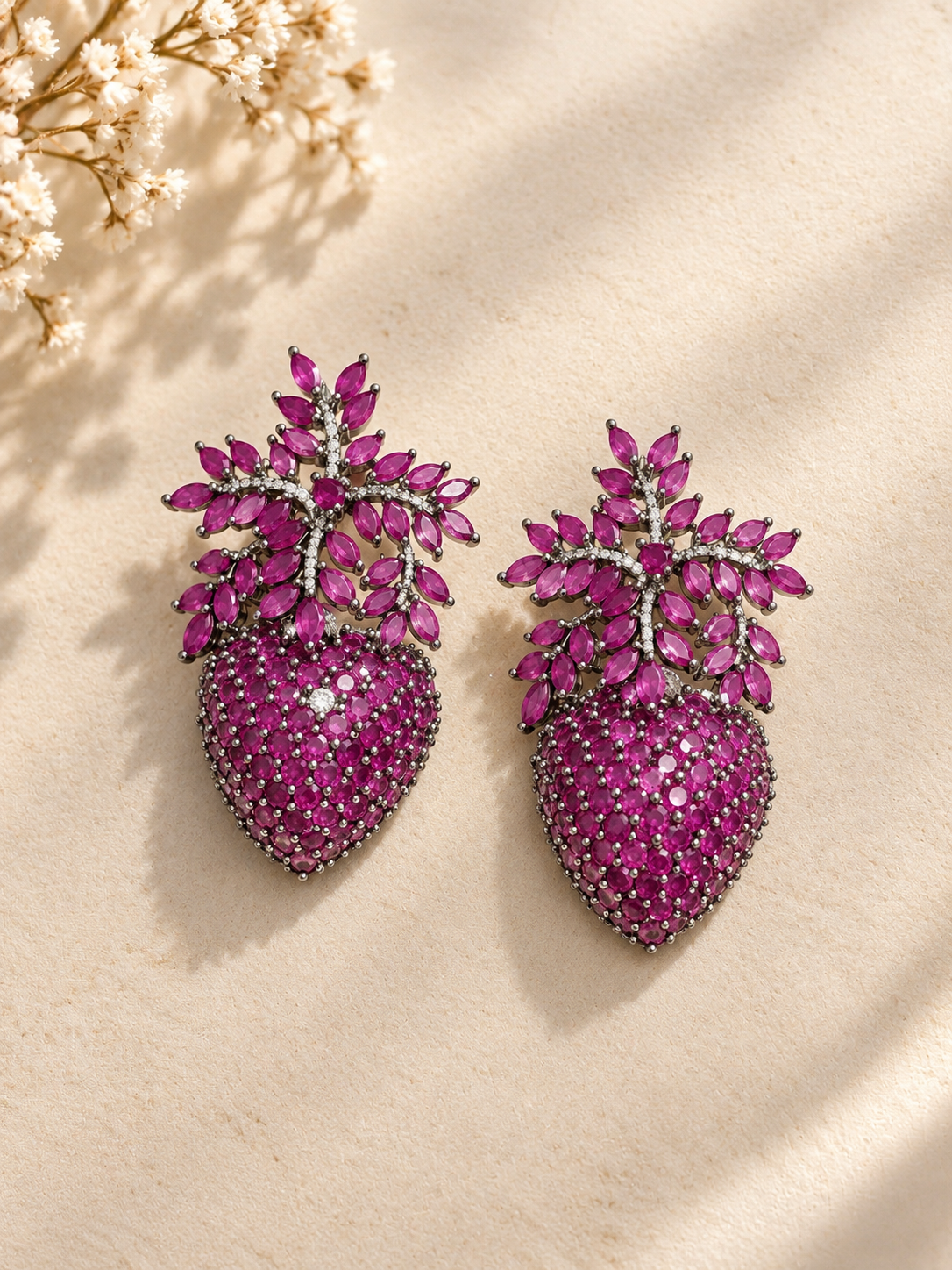 Raas pineapple Studs
