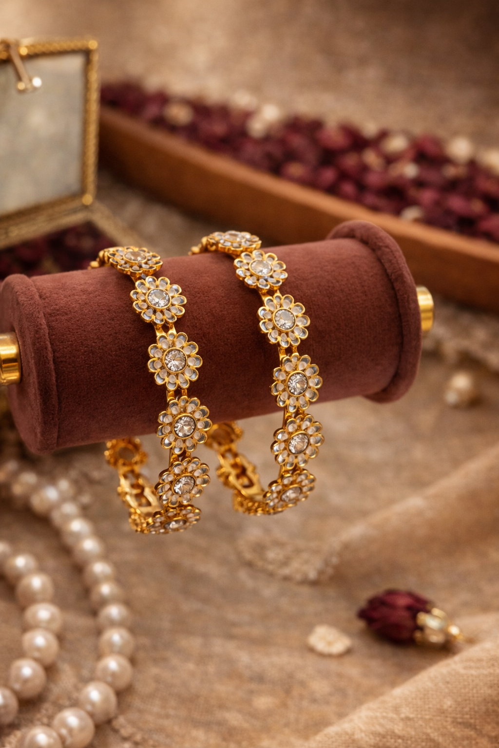 Zareen-e-Gulshan Kundan Bangles