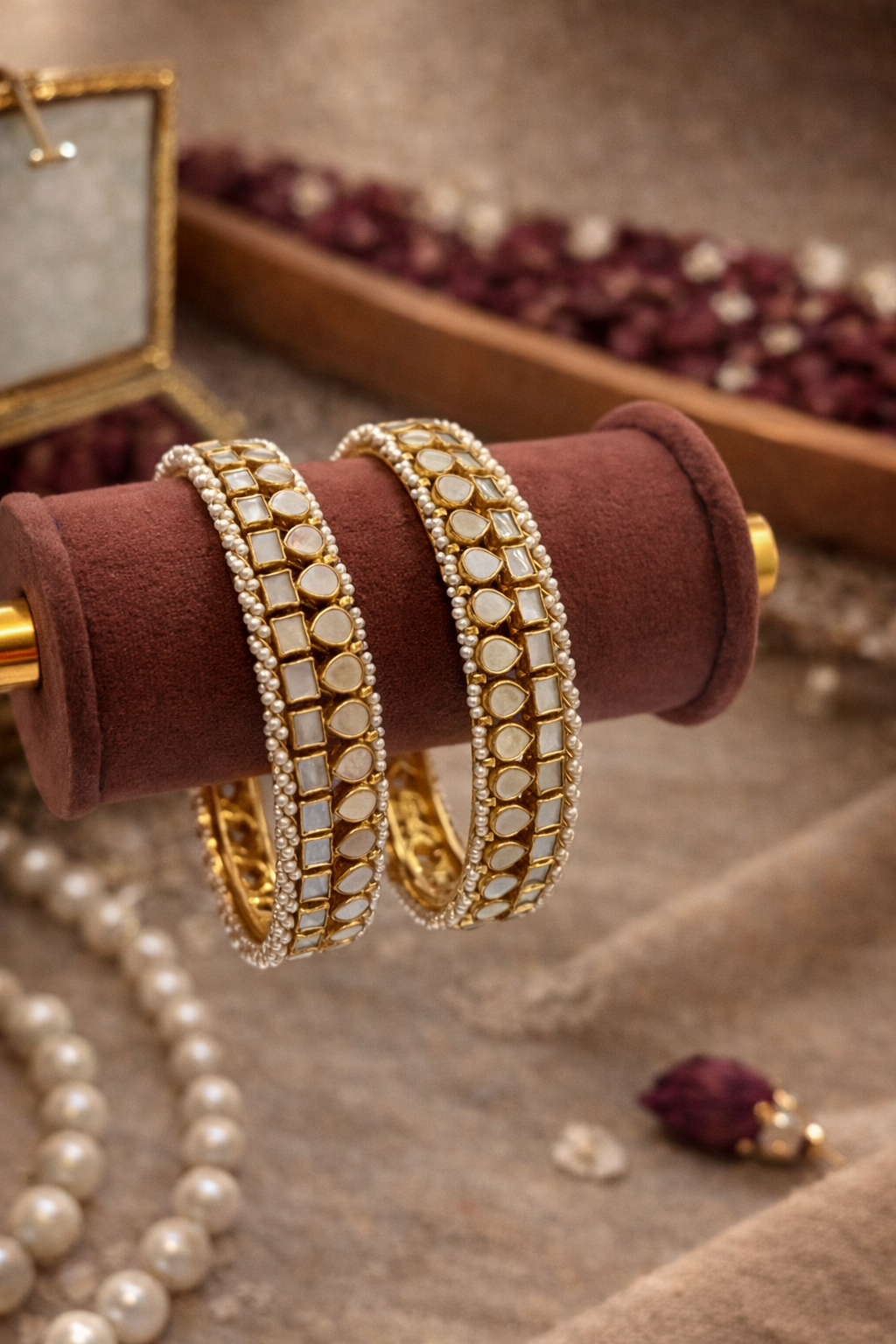 Shafa Mother of Pearl Kangan