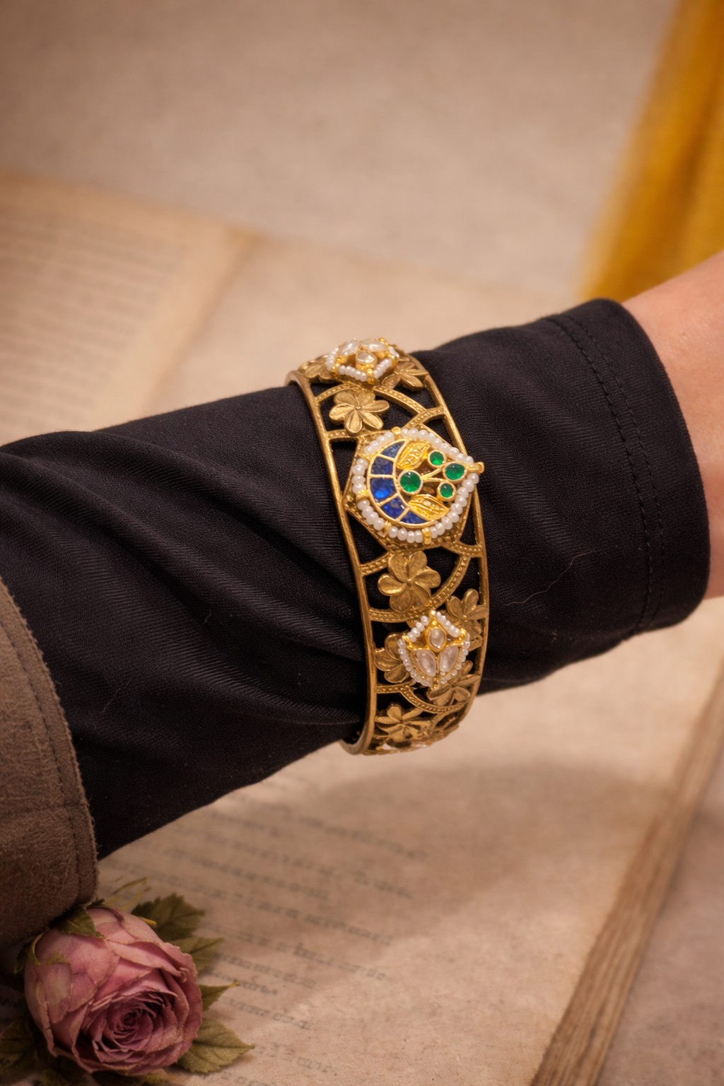 Fusion German Silver Bangle with Pachi Kundan Motifs