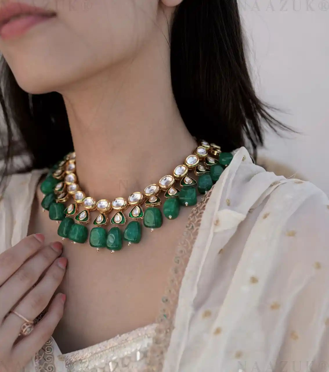 Mehar neckline